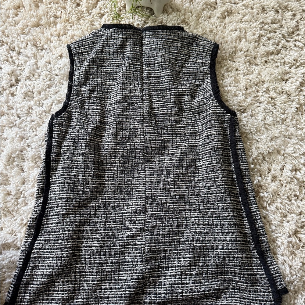 Banana Republic Chic Black and White Tweed Jacket - Picture 7 of 7